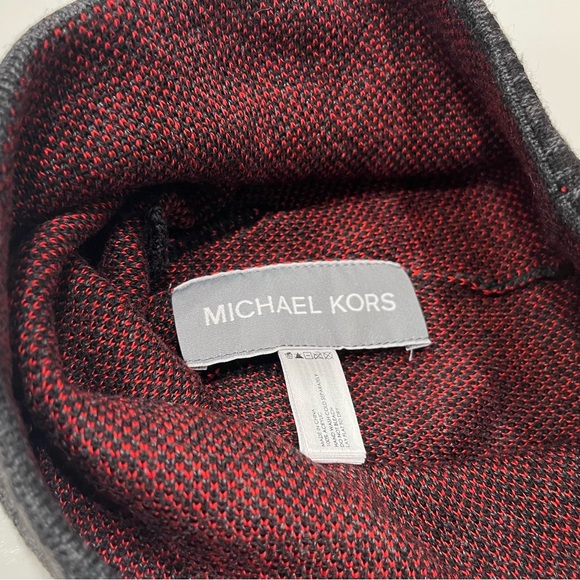 Michael Kors monogram beanie - Picture 4 of 5